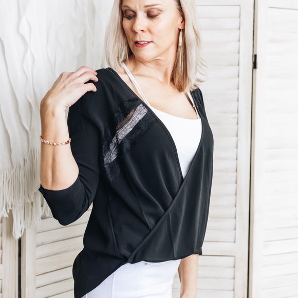 Black lace top - Picture 6 of 8